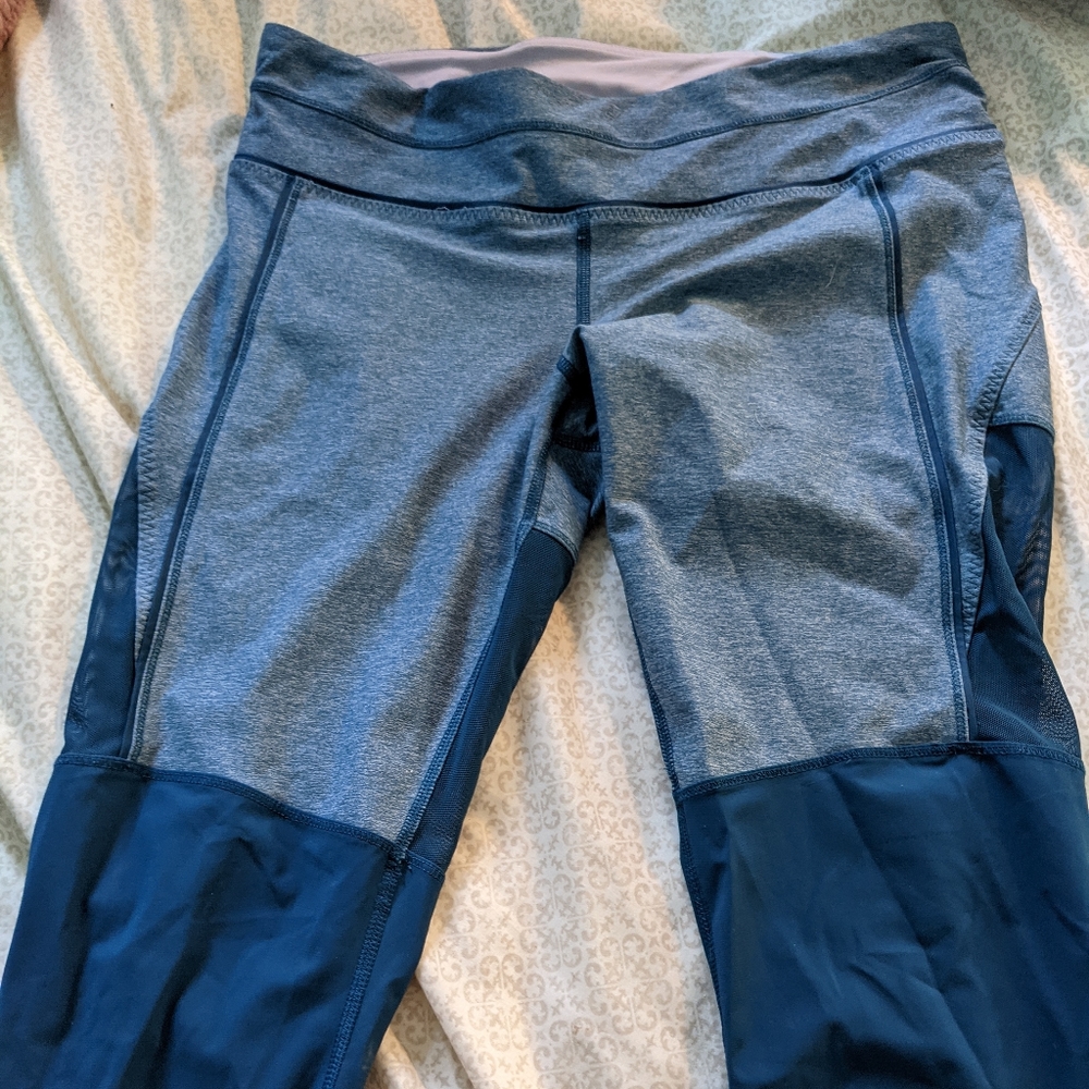 Lululemon mesh athletic crop